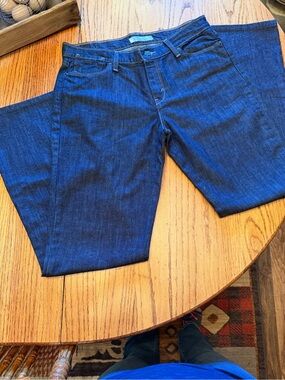 Levi's Women's boot cut Jeans in Deep Indigo Blue